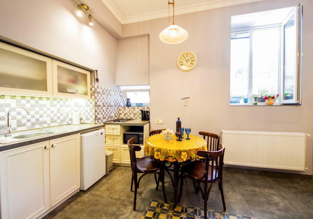Sofia Apartment In Old Tbilisi Zewnętrze zdjęcie